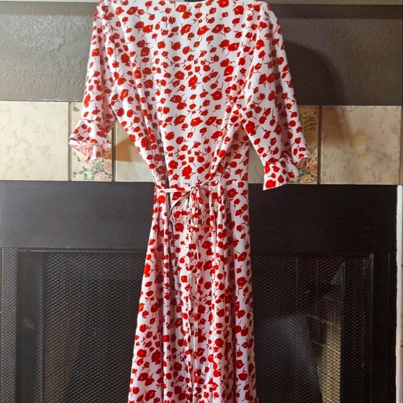 Pretty floral wrap dress - Picture 1 of 2
